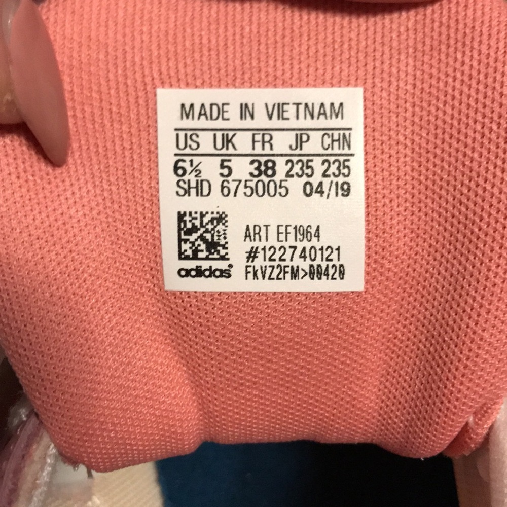 Adidas - Picture 6 of 7